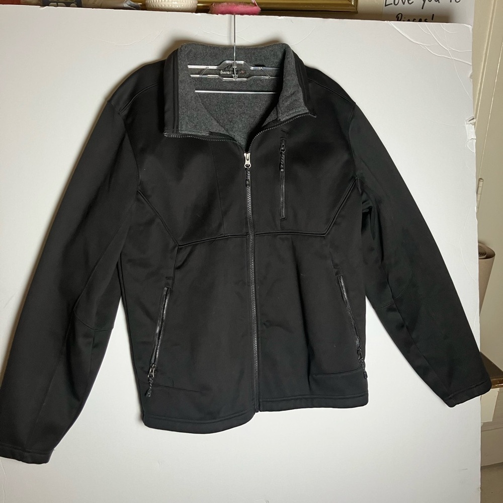 Swiss Tech Men's Black Softshell Jacket